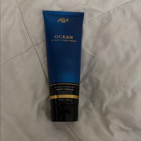 Bath & Body Works Other - Bath & Body Works Ocean Body Cream - Deep Blue and Black